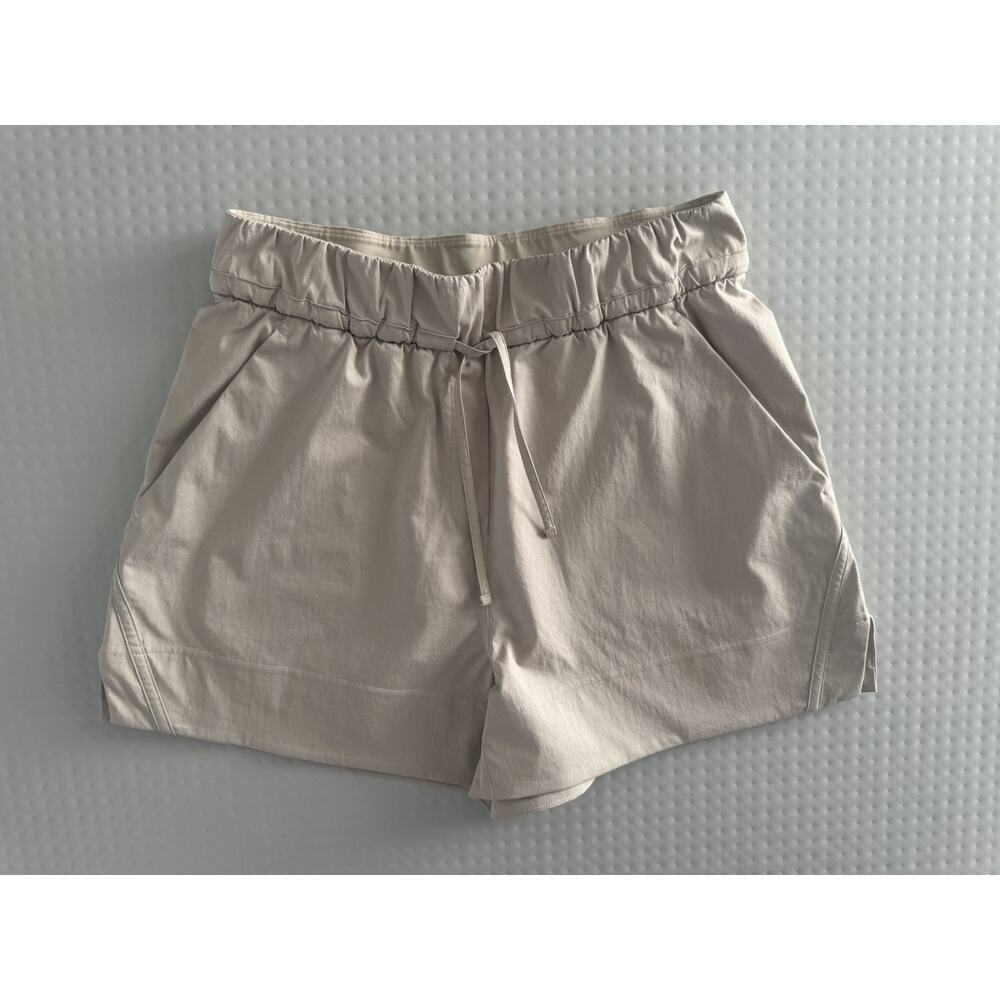 Lululemon Lab Shorts Womens XSmall Bone Off White Drawstring LW7CPGS.0 High Rise